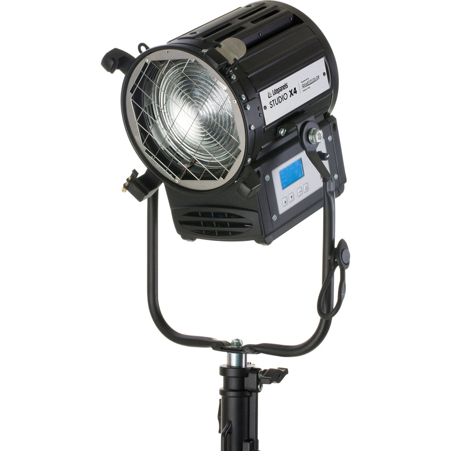 Litepanels Studio X4 Daylight 150W LED Fresnel (standard yoke, EU power cable)