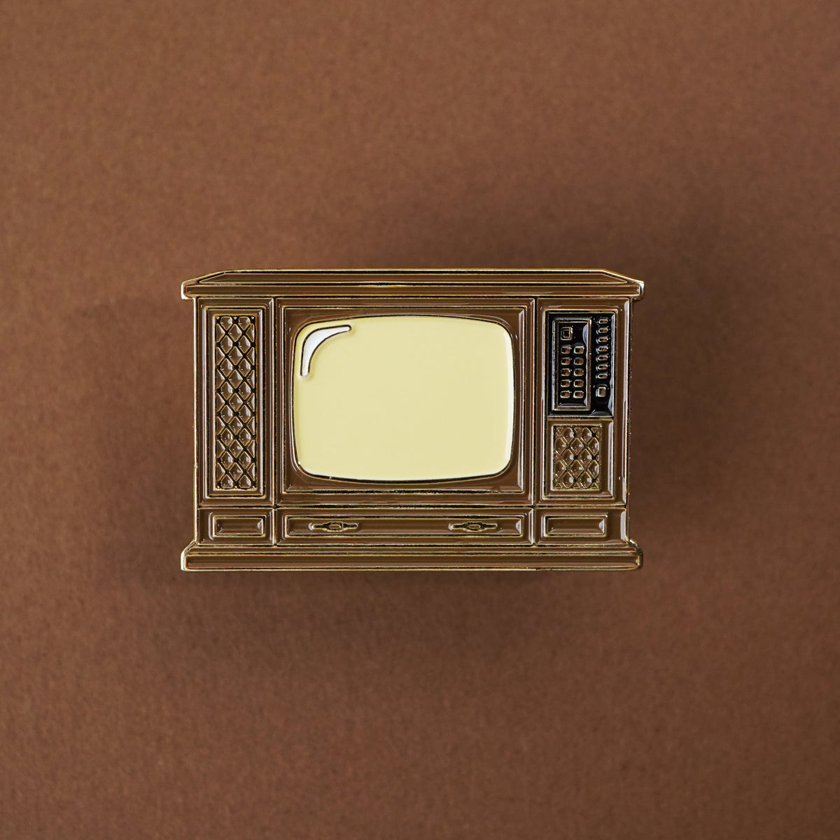 '80s TV Enamel Pin front
